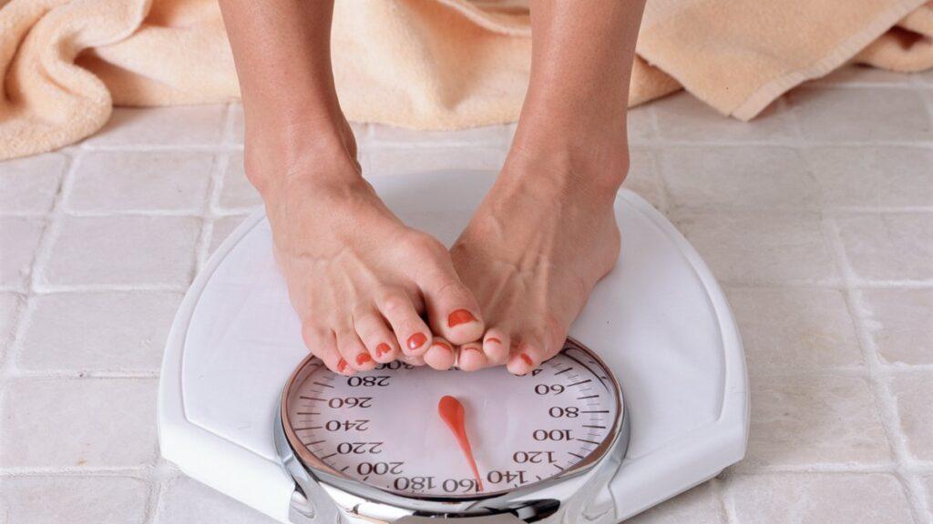 5127 Медики объяснили, как нарушения гормонального фона влияют на вес человека